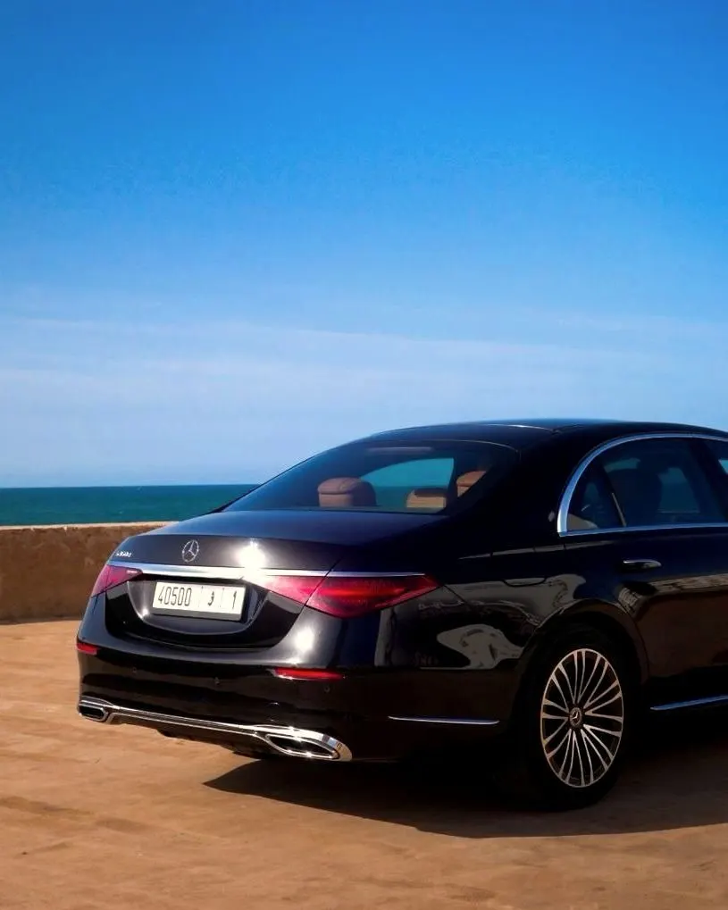 Mercedes Classe S · Au bord de l’océan · Photo de l’agence